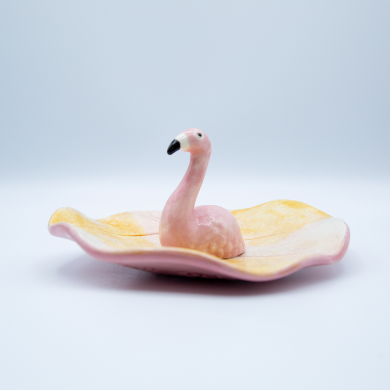 Flamingo outlet ring holder