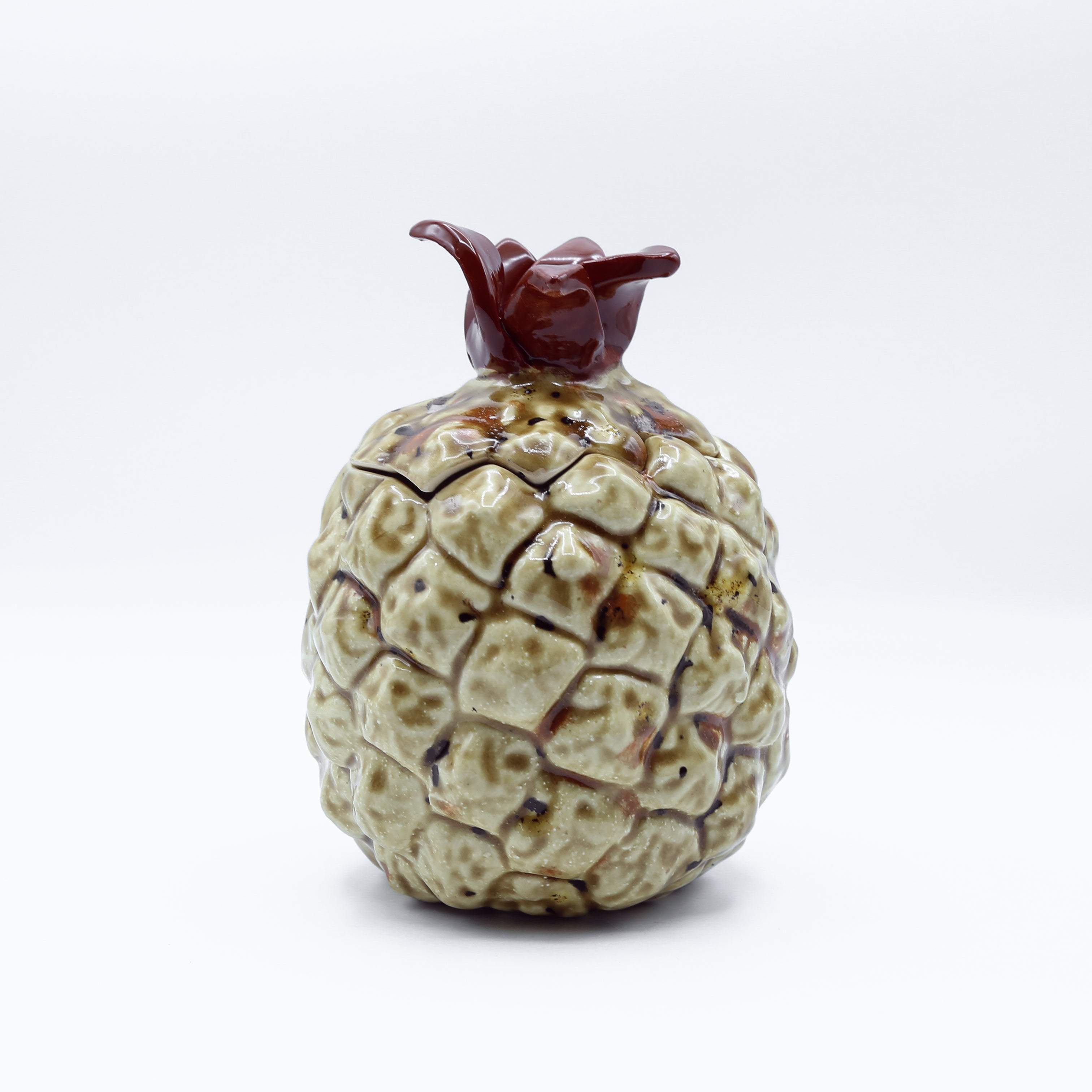 Pineapple containers with spoon
